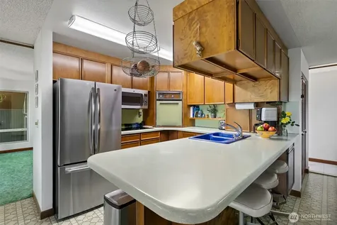 3068 169th Avenue NE Bellevue WA 98008