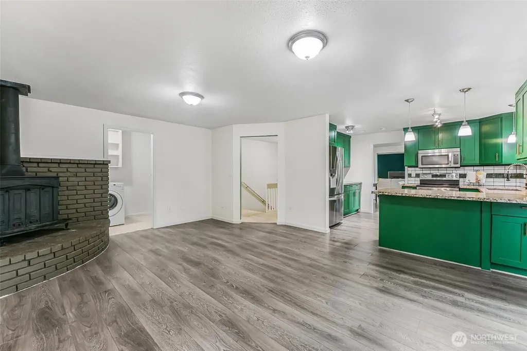 11404 Karshner Road E Edgewood WA 98372
