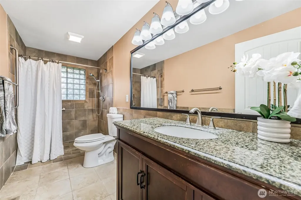 11404 Karshner Road E Edgewood WA 98372