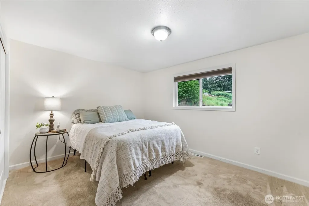 11404 Karshner Road E Edgewood WA 98372