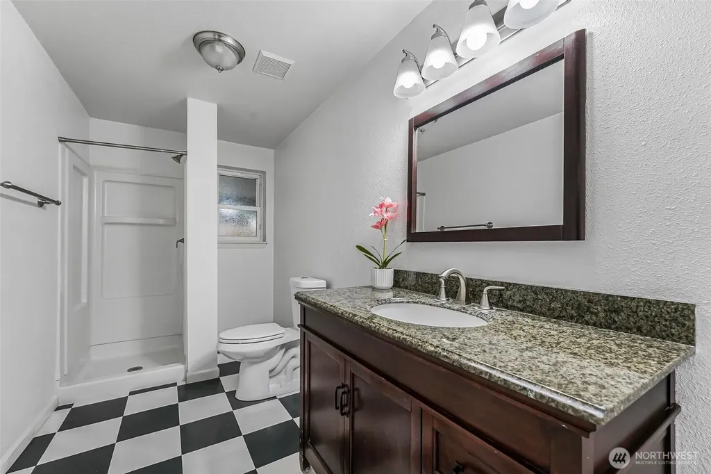 11404 Karshner Road E Edgewood WA 98372