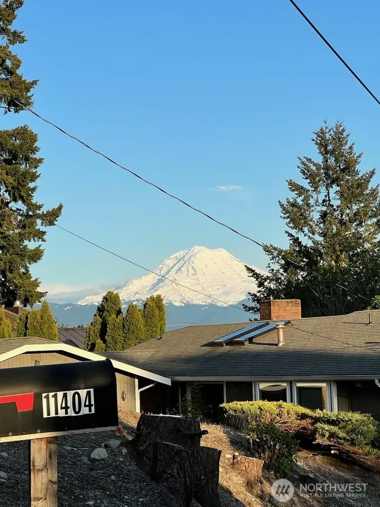 11404 Karshner Road E Edgewood WA 98372
