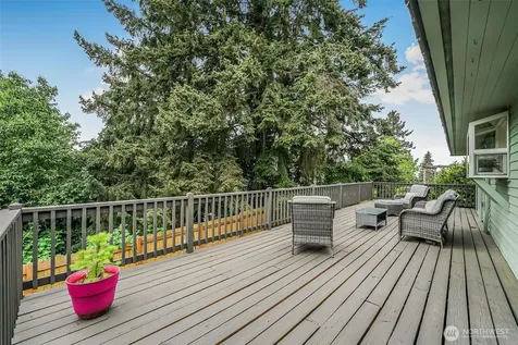 11404 Karshner Road E Edgewood WA 98372