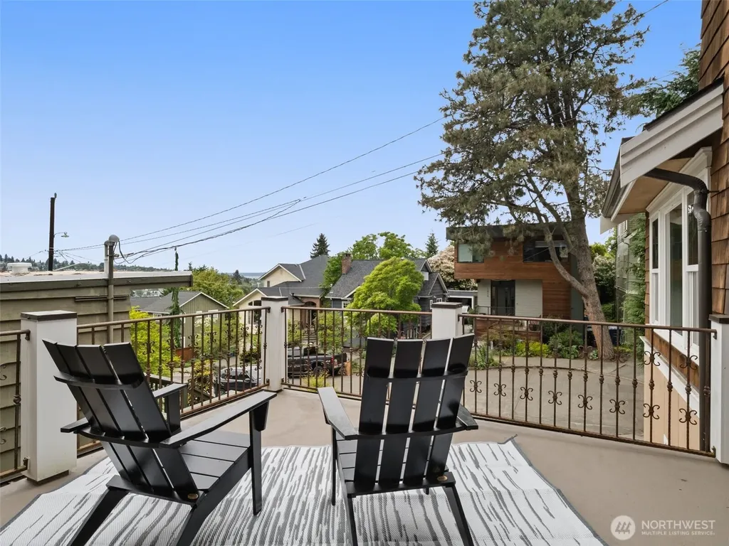 1007 W Newell Street Seattle WA 98119