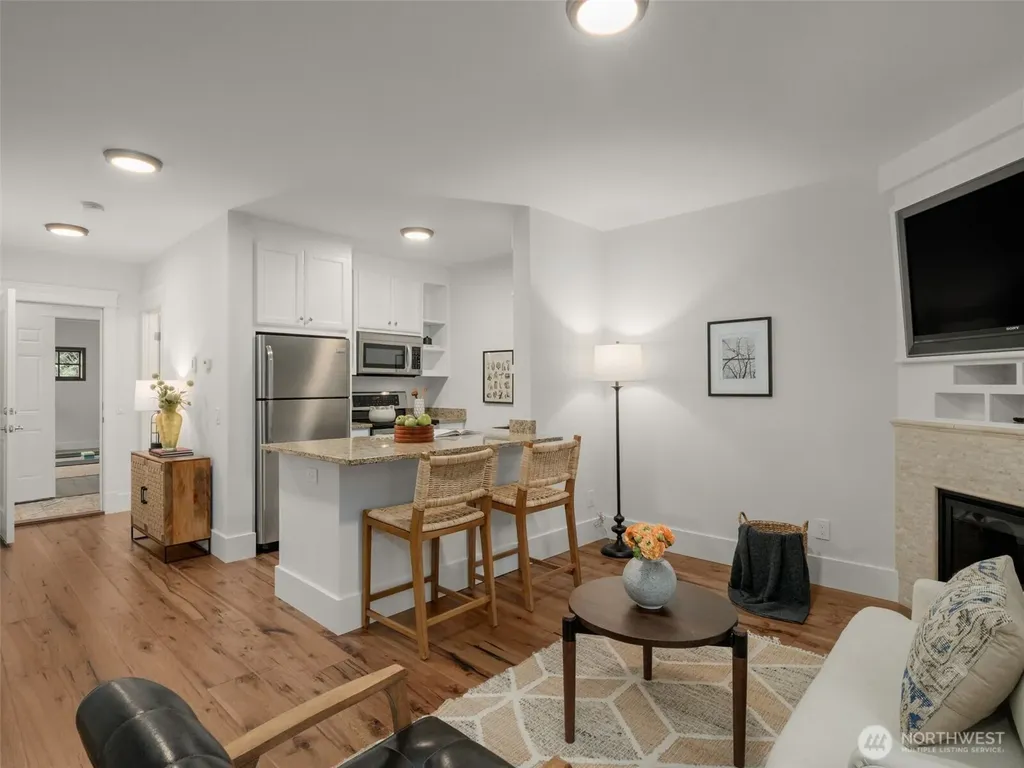 1007 W Newell Street Seattle WA 98119