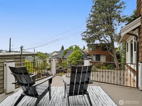 1007 W Newell Street Seattle WA 98119