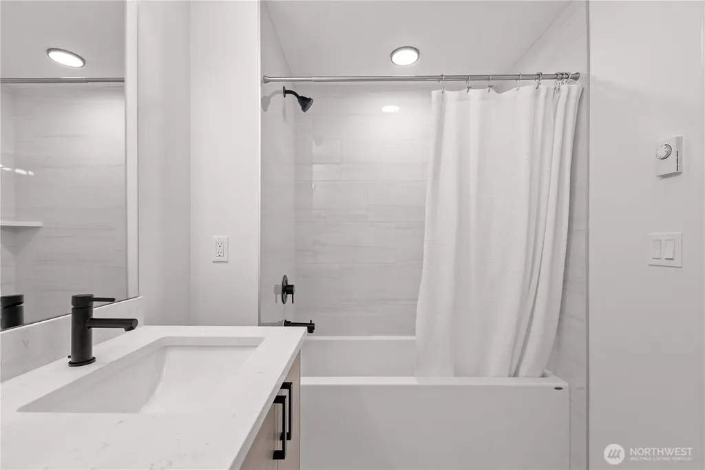 1706 N 47th Street Seattle WA 98103
