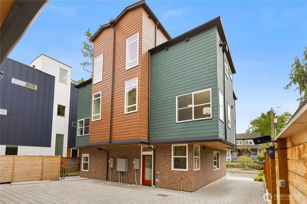 1706 N 47th Street Seattle WA 98103