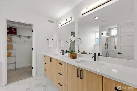 1706 N 47th Street Seattle WA 98103