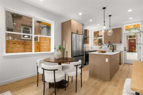 1706 N 47th Street Seattle WA 98103