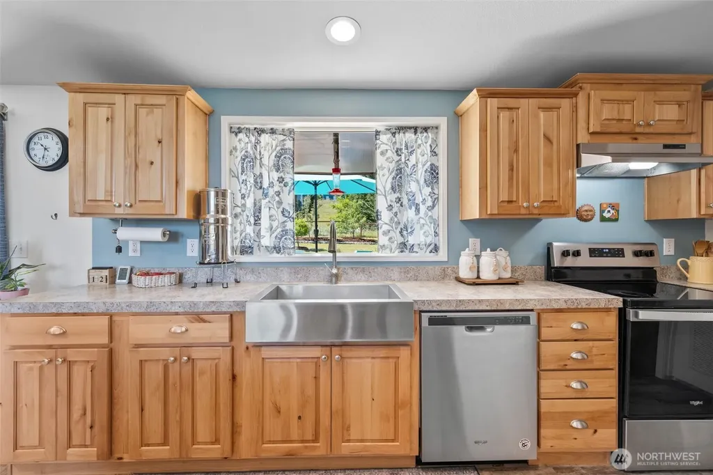 61 Kestral Place Sequim WA 98382