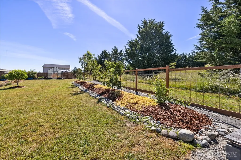 61 Kestral Place Sequim WA 98382