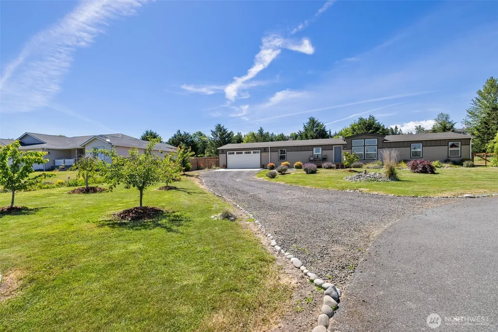 61 Kestral Place Sequim WA 98382