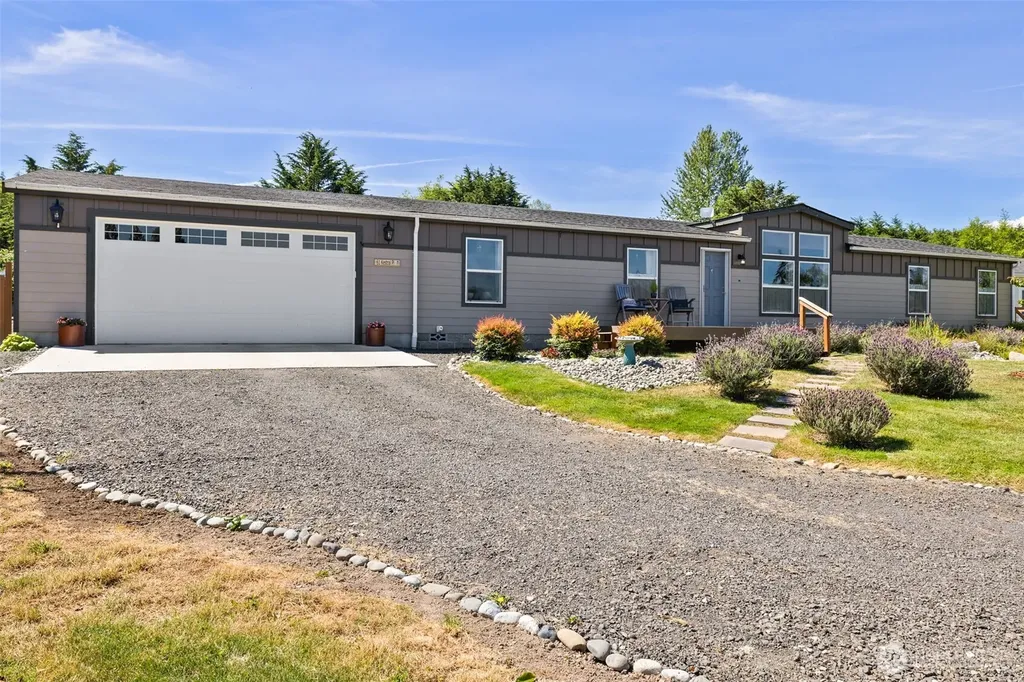 61 Kestral Place Sequim WA 98382