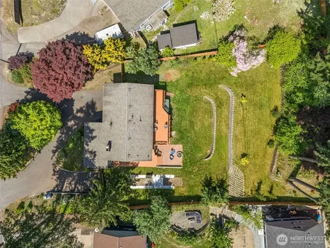 12813 Military Road E Puyallup WA 98374