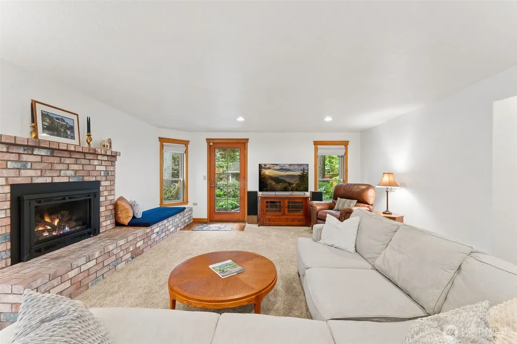16926 SE 327th Place Auburn WA 98092