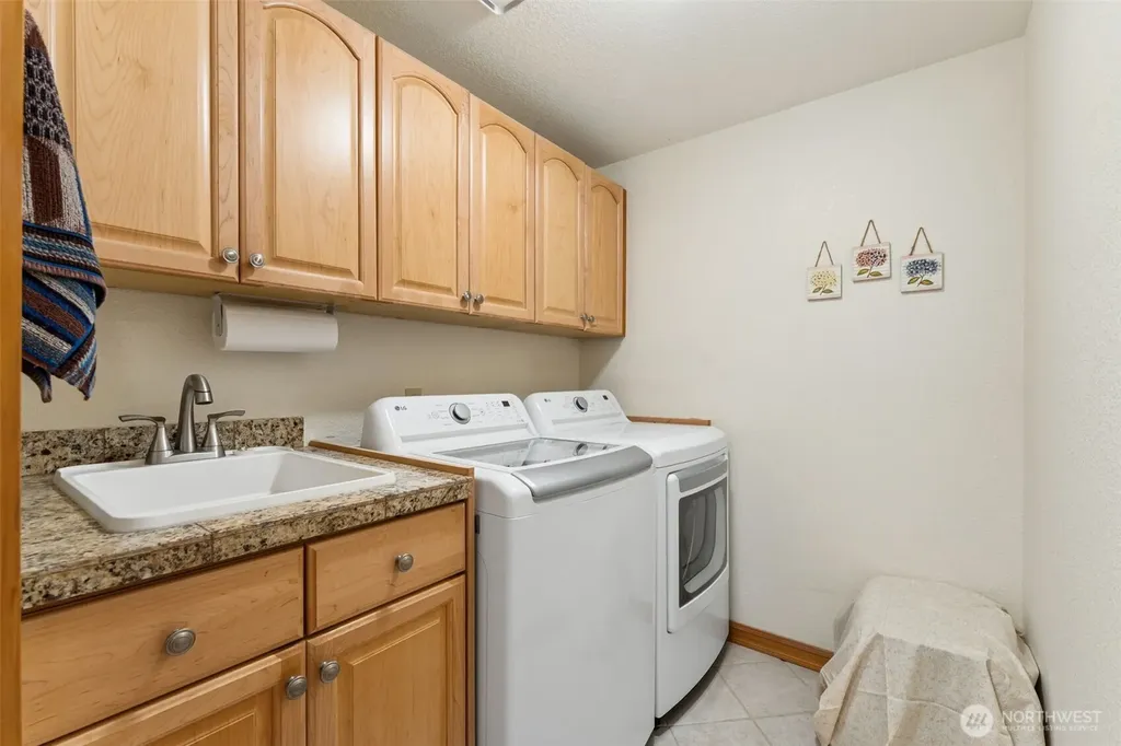 16926 SE 327th Place Auburn WA 98092