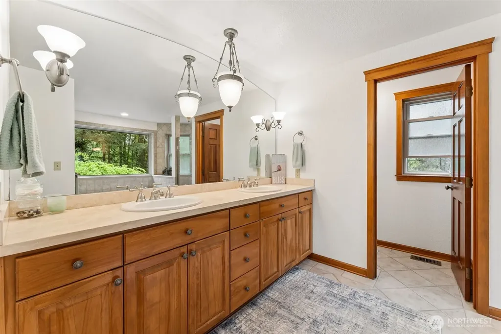 16926 SE 327th Place Auburn WA 98092