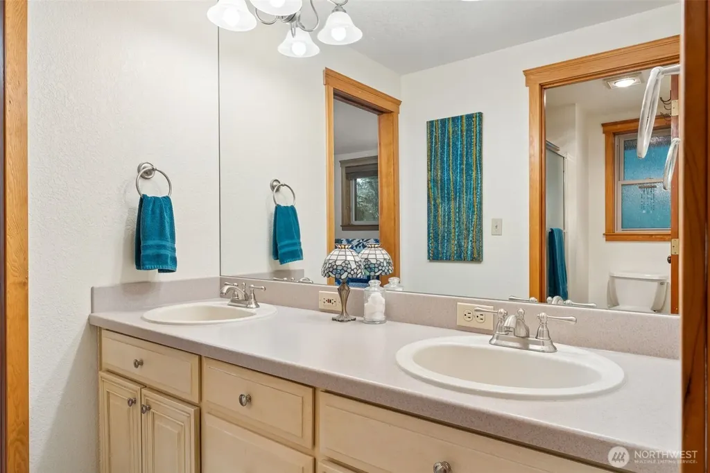 16926 SE 327th Place Auburn WA 98092