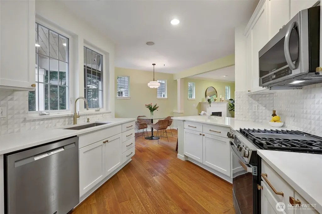 5960 31st Avenue SW Seattle WA 98126