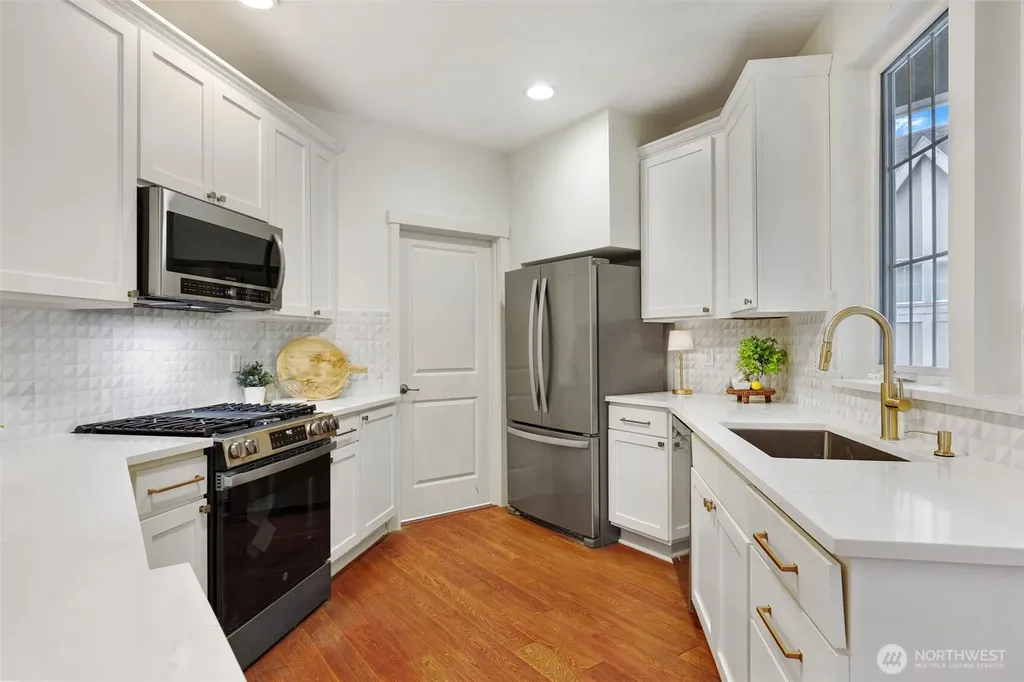 5960 31st Avenue SW Seattle WA 98126
