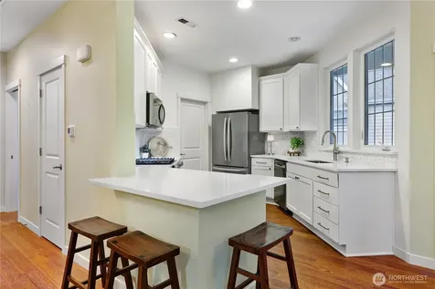 5960 31st Avenue SW Seattle WA 98126