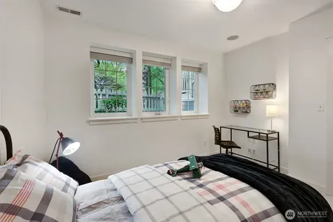 5960 31st Avenue SW Seattle WA 98126