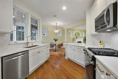 5960 31st Avenue SW Seattle WA 98126