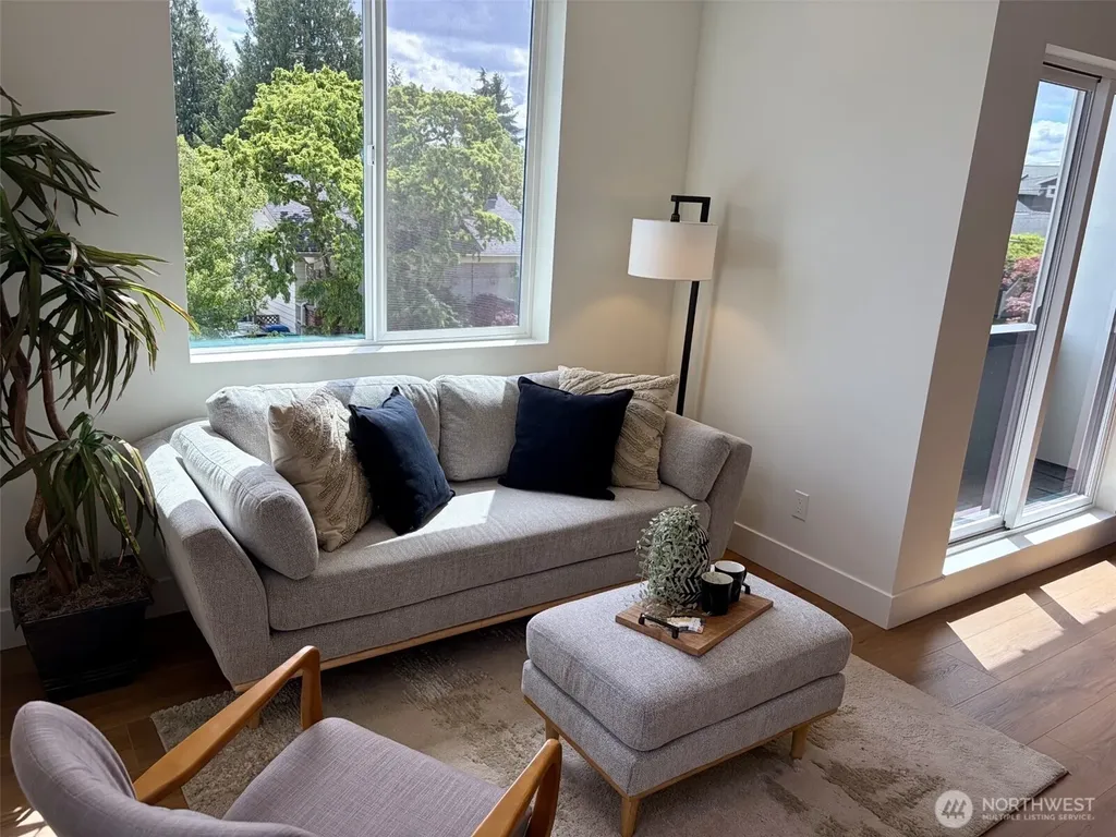 7403 Dayton Avenue N Seattle WA 98103