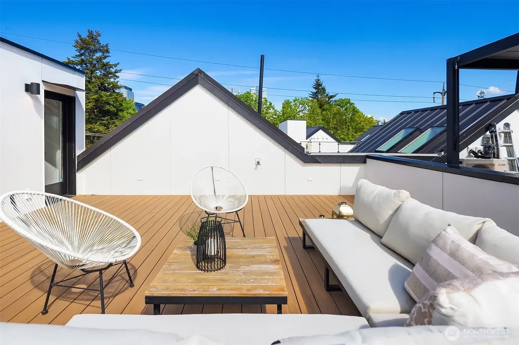 415 99th Avenue NE Bellevue WA 98004
