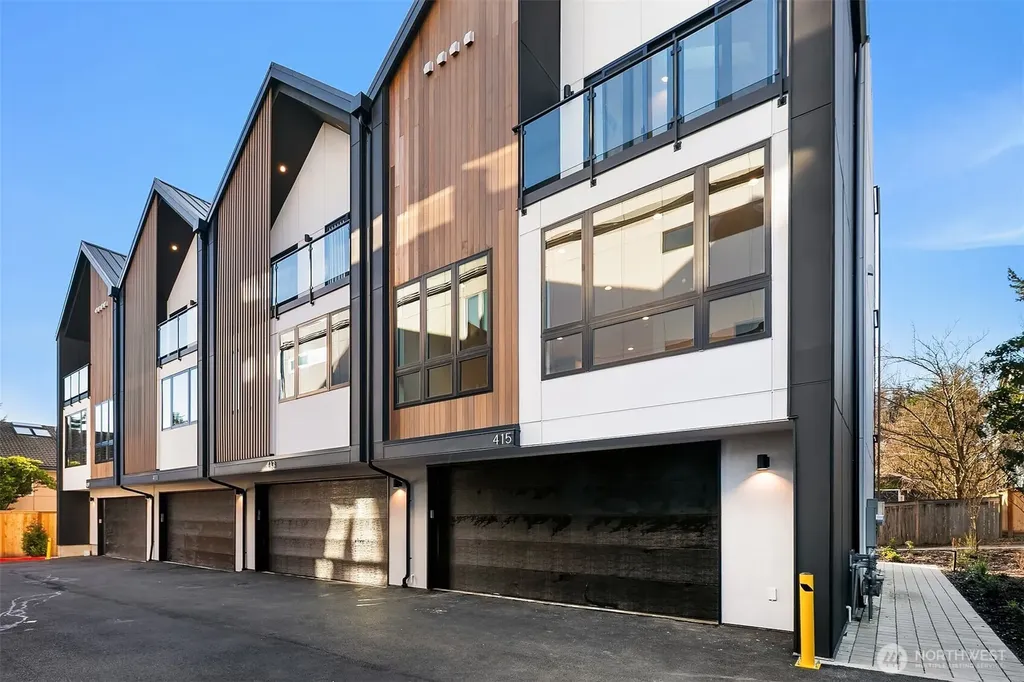 415 99th Avenue NE Bellevue WA 98004