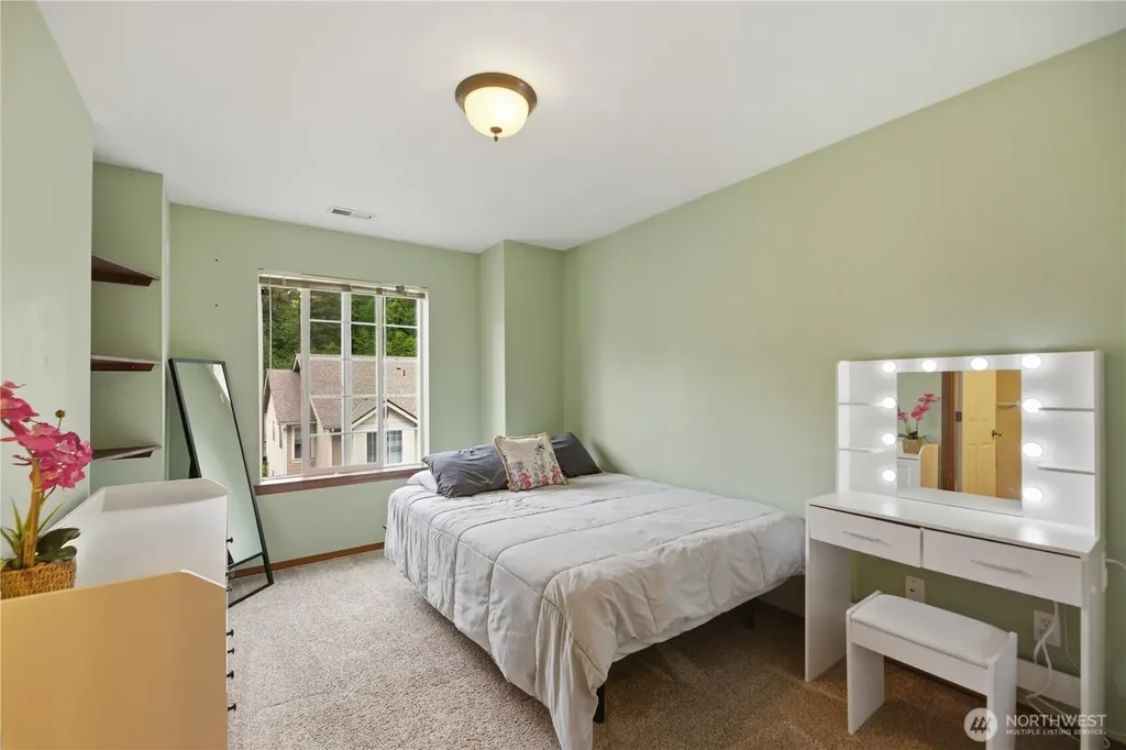 1047 215th Place SE Bothell WA 98021