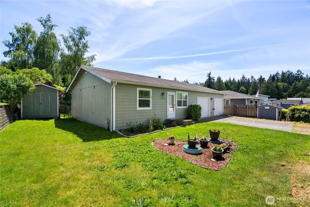 37708 Vista Key Drive NE Hansville WA 98340