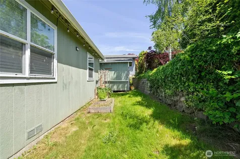 37708 Vista Key Drive NE Hansville WA 98340