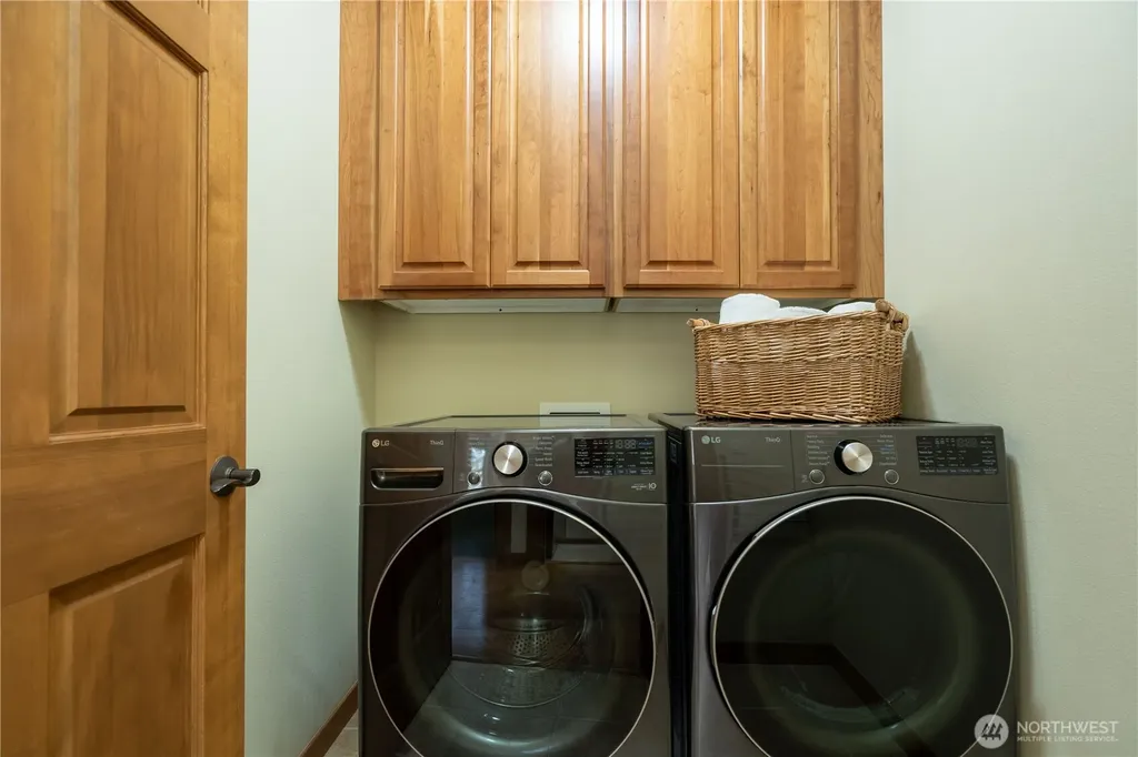 8584 Blue Grouse Way Blaine WA 98230