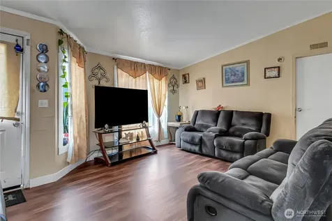 7502 189th Avenue Ct E Puyallup WA 98375