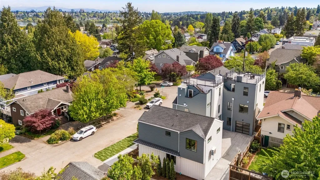 7405 Dayton Avenue N Seattle WA 98103
