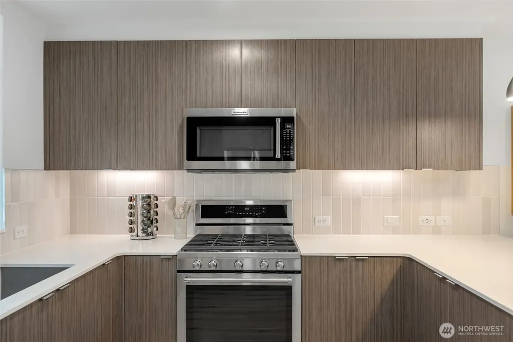 1645 22nd Avenue Seattle WA 98122