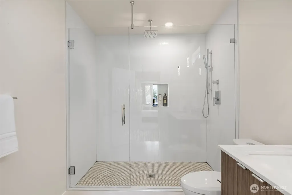 1645 22nd Avenue Seattle WA 98122