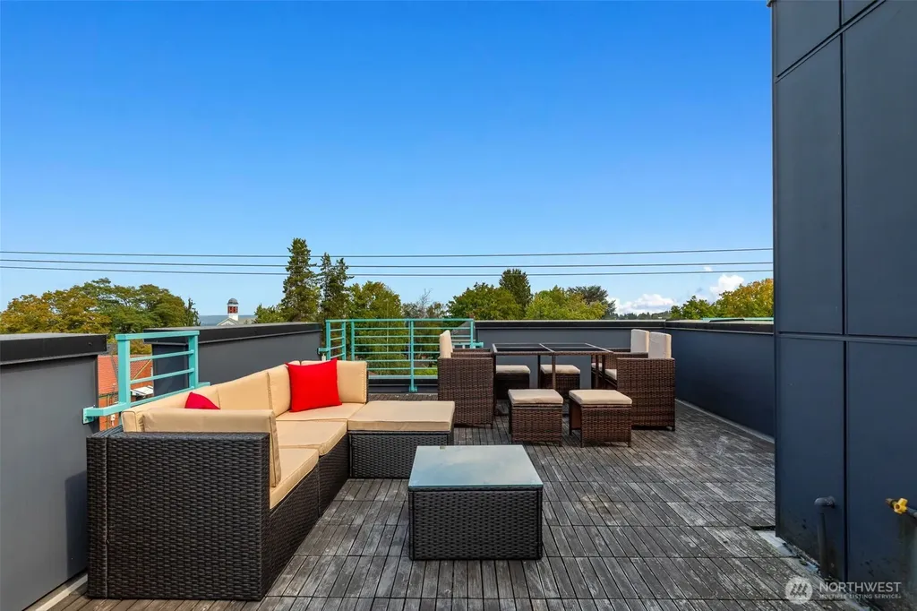 1645 22nd Avenue Seattle WA 98122