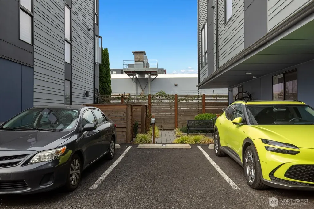 1645 22nd Avenue Seattle WA 98122
