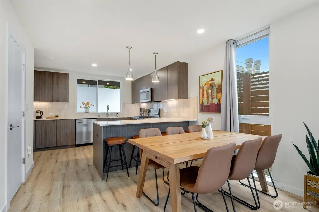 1645 22nd Avenue Seattle WA 98122