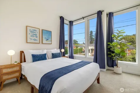 1645 22nd Avenue Seattle WA 98122