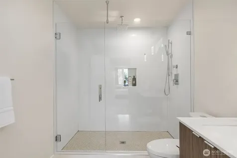 1645 22nd Avenue Seattle WA 98122
