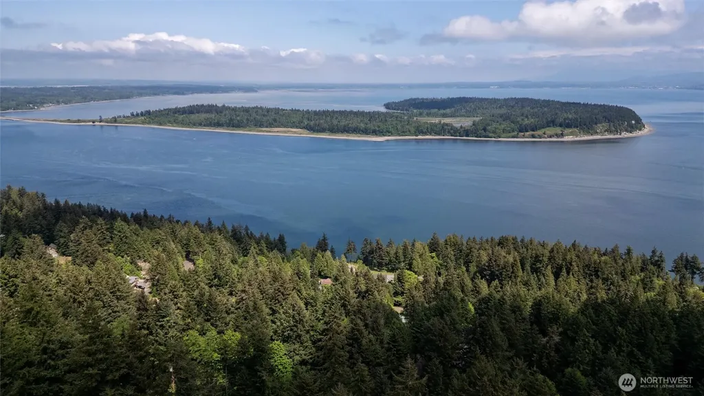1136 Island Drive Lummi Island WA 98262