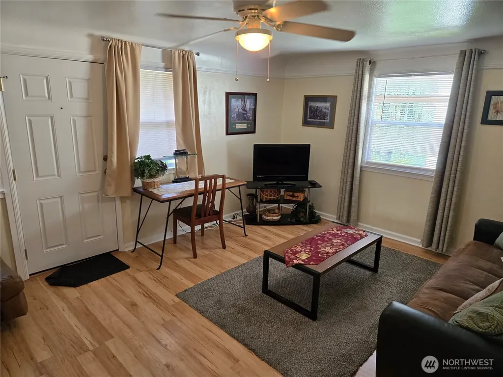 1215 Burwell Street Bremerton WA 98337