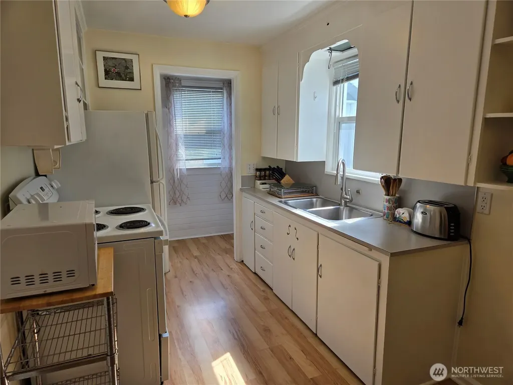 1215 Burwell Street Bremerton WA 98337