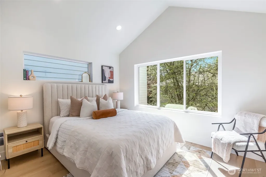 11013 Goodwin Way NE Seattle WA 98125