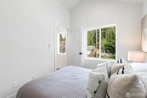 11013 Goodwin Way NE Seattle WA 98125