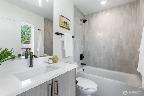 11013 Goodwin Way NE Seattle WA 98125